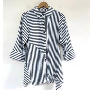 SOFT SURROUNDINGS gray white striped On Pointe artsy 3/4 sleeve shirt top